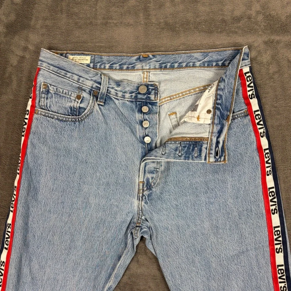 Levis Jeans Mens 32x28 Blue 501 Premium Logo Side Stripe Straight Leg Button Fly